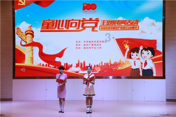 如果是你在大学生的时候，你是选择多旅游还是选择多存钱呀?