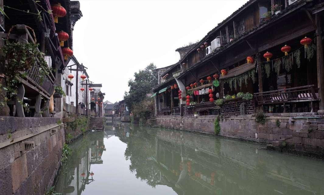 海岛冲浪